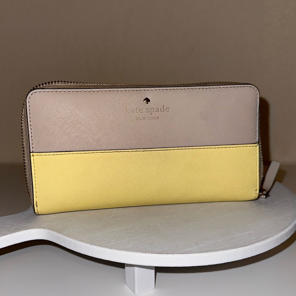 Kate spade spring wallet
